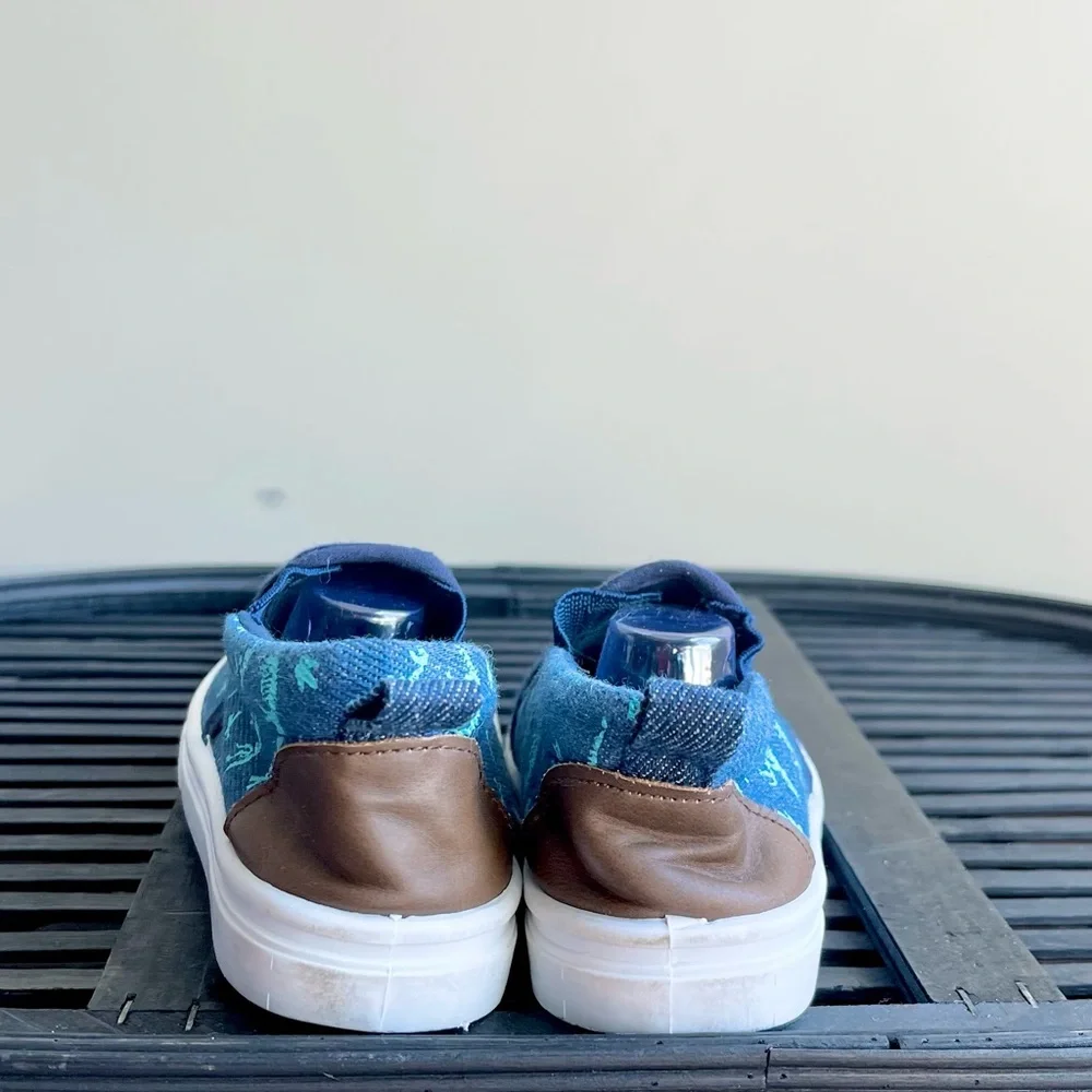 Denim Dinosaur Print Shoe Shox - NWOT - tried on inside only - Picture 4 of 11